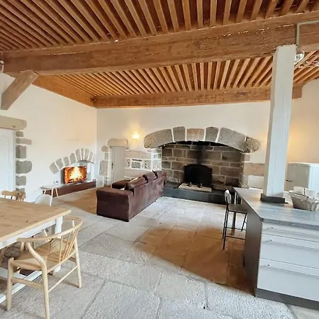 Logis Du Chandelier Le Puy-en-Velay Buitenkant foto